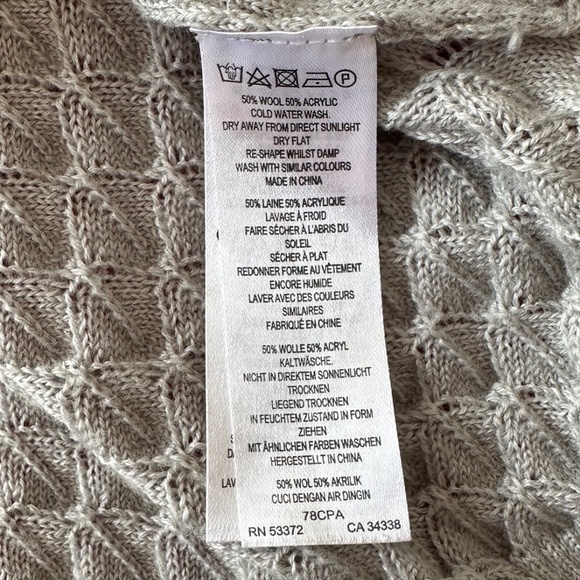 French Connection gray scoop neck lightweight textured sweater L - Picture 6 of 6